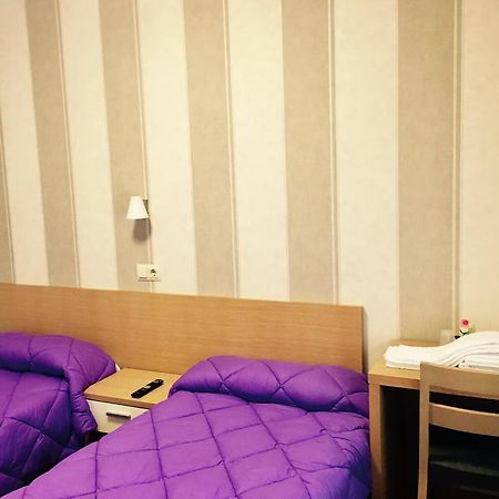 Hostal La Cortijana Logroño Esterno foto