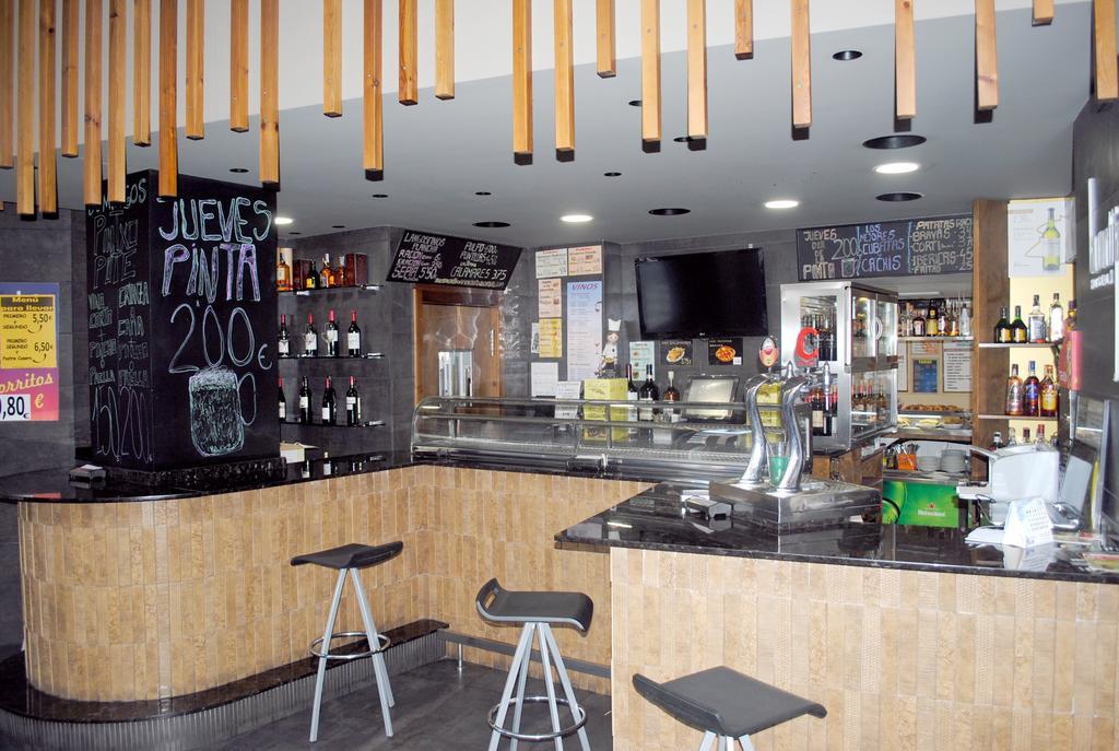 Hostal La Cortijana Logroño Esterno foto