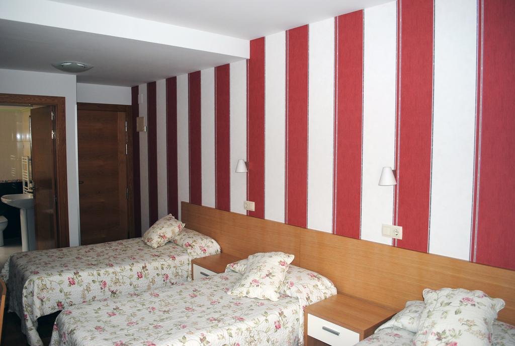 Hostal La Cortijana Logroño Esterno foto