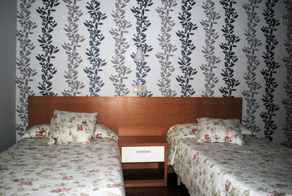 Hostal La Cortijana Logroño Esterno foto