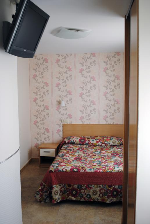 Hostal La Cortijana Logroño Esterno foto